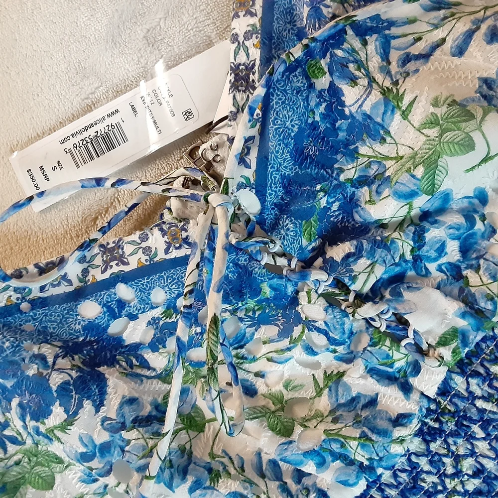 ALICE + OLIVIA Floral Lace Up Crawford Smocked Crop Top Size Small - Picture 4 of 8